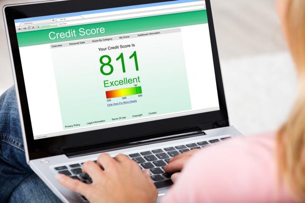 How to Get an 800 Credit Score on a Tight Budget